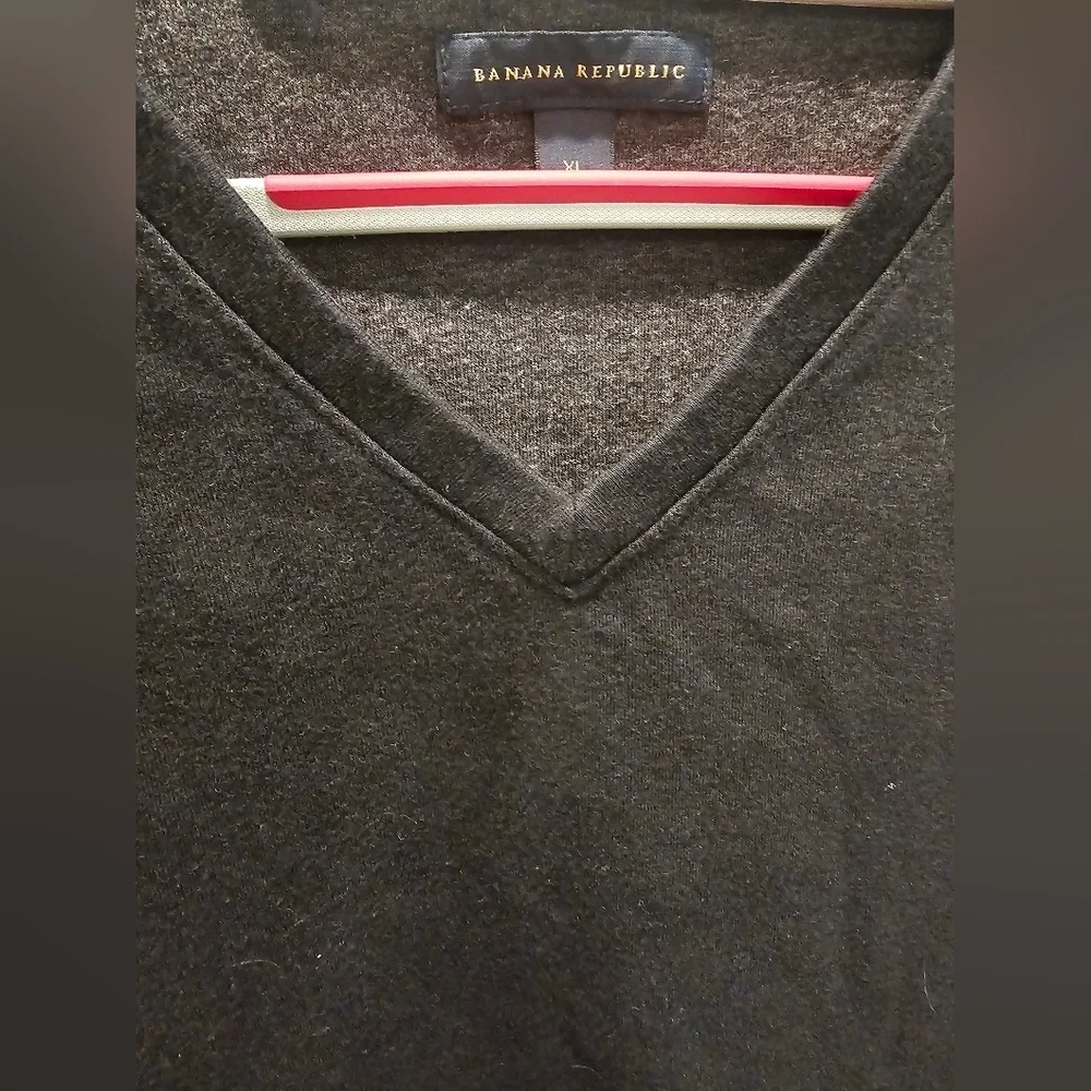 Banana Republic Men’s XL V-Neck Sweater Charcoal Black Cotton Blend Long Sleeve